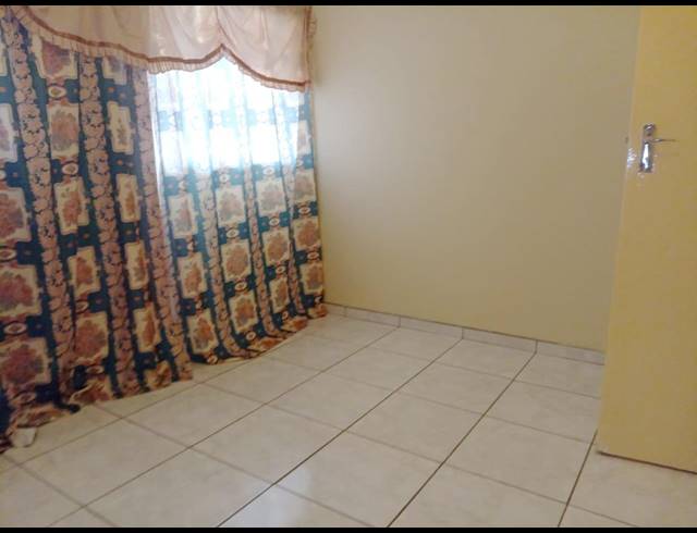 2 BEDROOM APARTMENT FOR SALE IN VANDERBIJLPARK CW 3